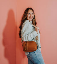 Load image into Gallery viewer, Willow Camera Crossbody Bag
